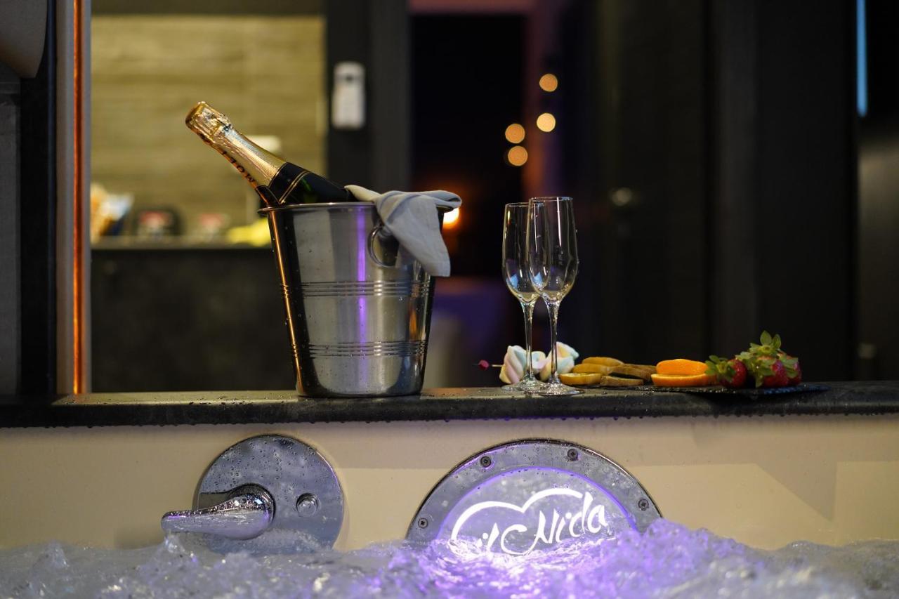Toma Suites - Il Nido D'Amore Рим Экстерьер фото